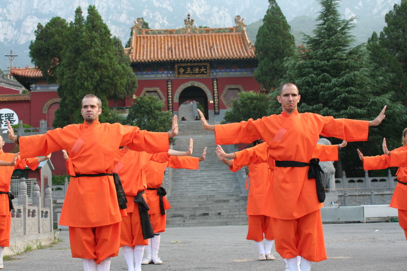 csikung szerzetesek