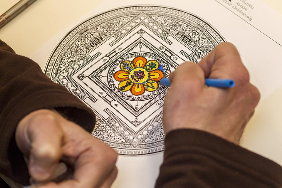 mandala színezés