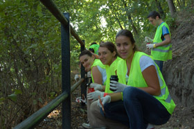 Gellért-hegy tisztítási akció 2011. 09. 25. Gellért-hegy tisztítási akció 2011. 09. 25.