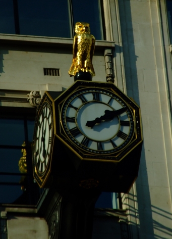 köztéri óra Londonban